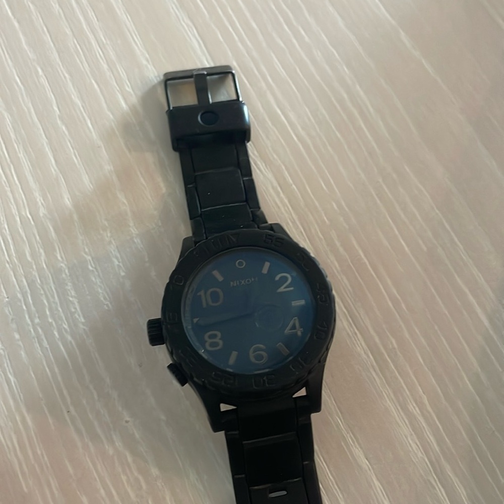 Nixon watch